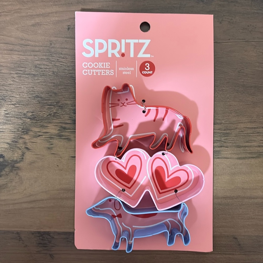 Spritz set of three cookie cutters : cat, double hearts and dog new